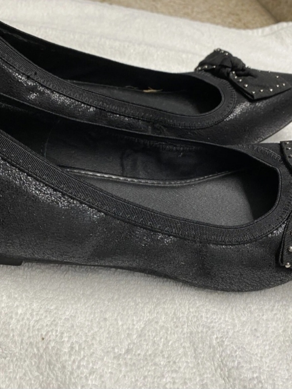 Simply Vera Wang black slippers, sz 6